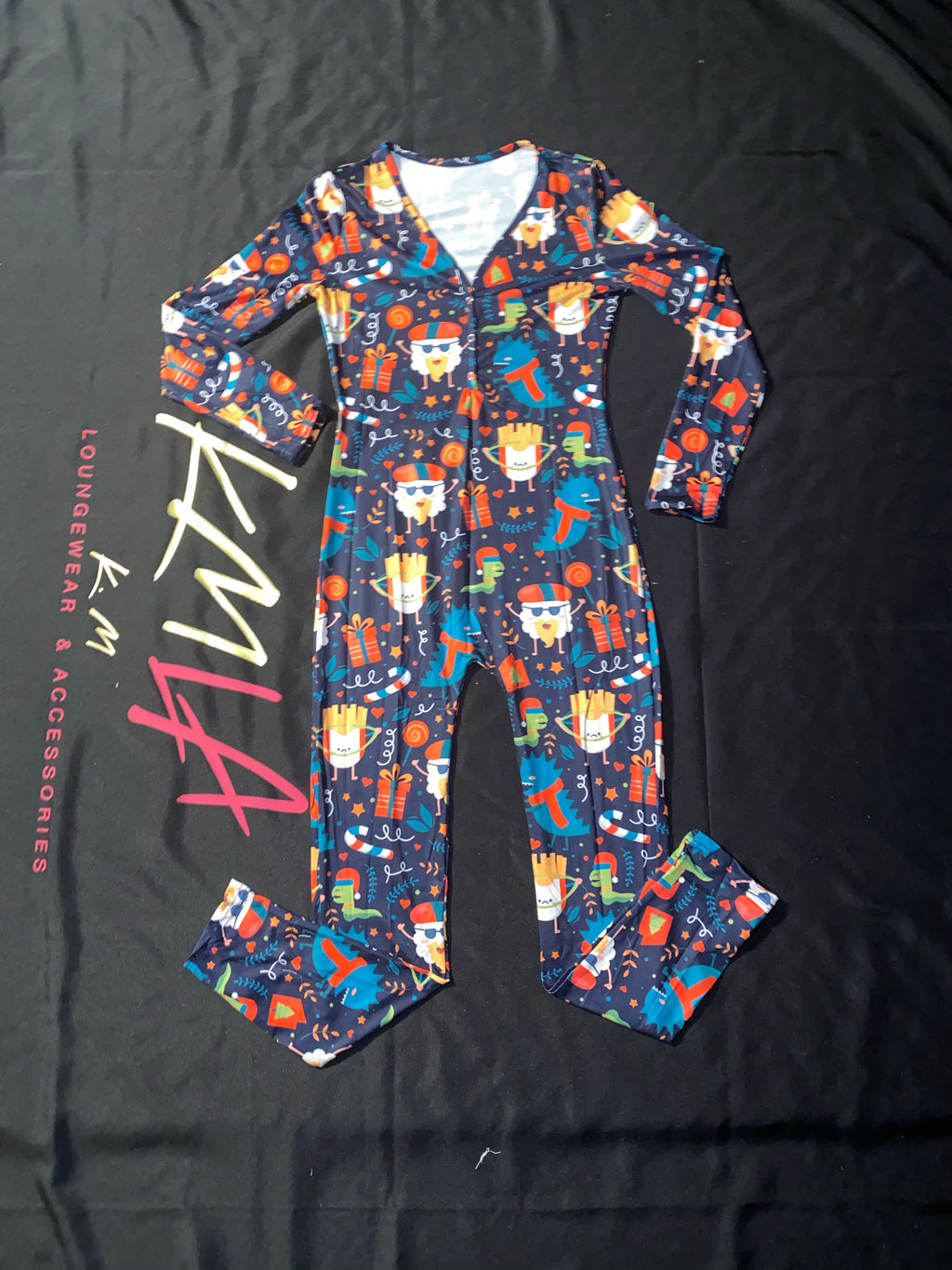 Headed over to do that thang he like – KM Loungewear & Accessories
